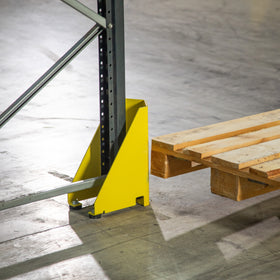 Zaščita stebra, ki absorbira udarce